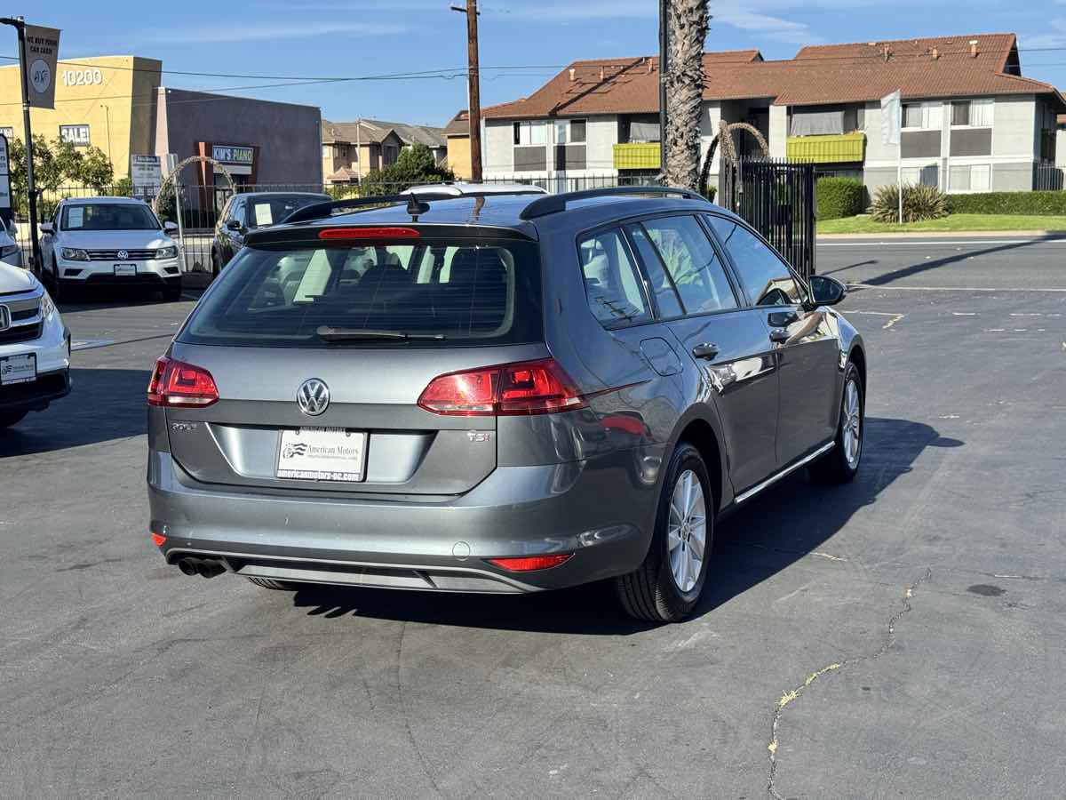 Used 2016 Volkswagen Golf S FWD image 5