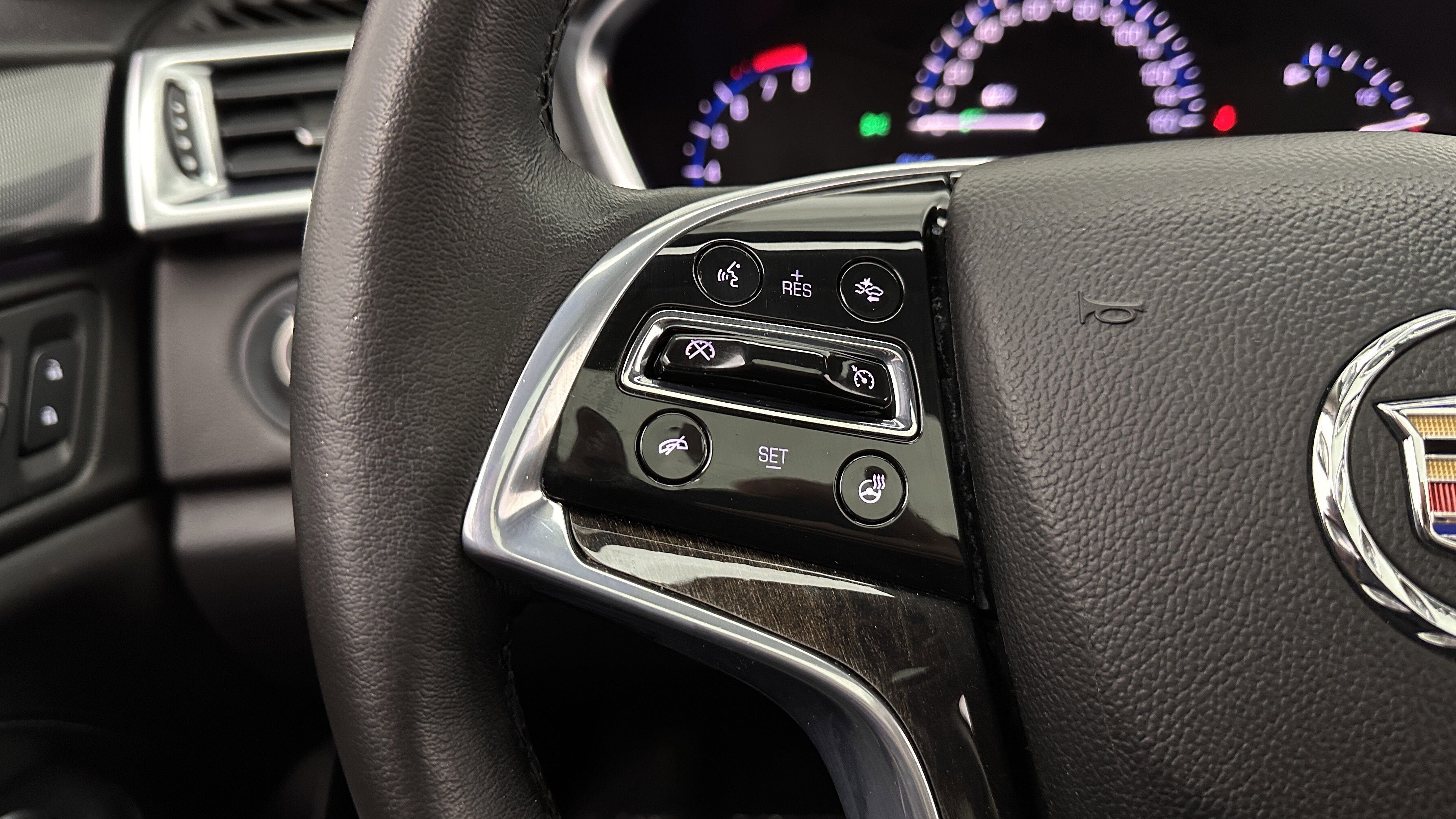 Used 2016 Cadillac SRX Premium w/ Driver Assist Package FWD image 19