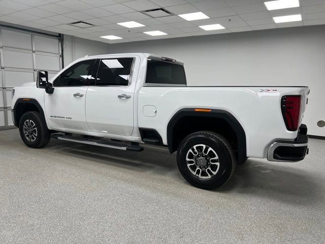 Used 2025 GMC Sierra 3500 SLT image 6