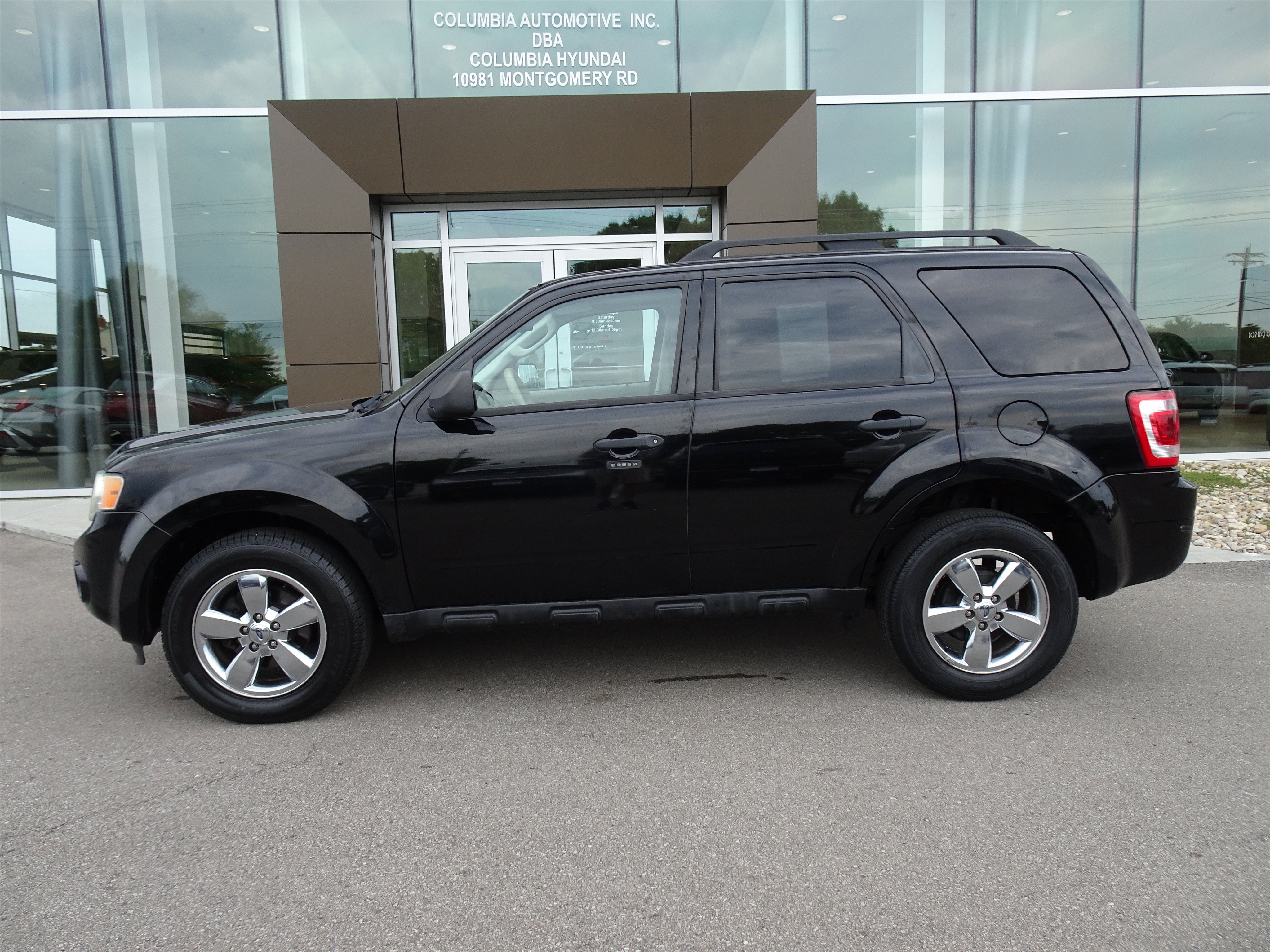 Used 2009 Ford Escape XLT AWD/4WD image 2