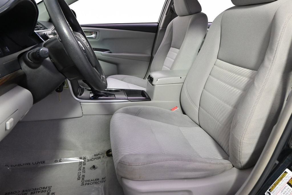 Used 2015 Toyota Camry LE image 13
