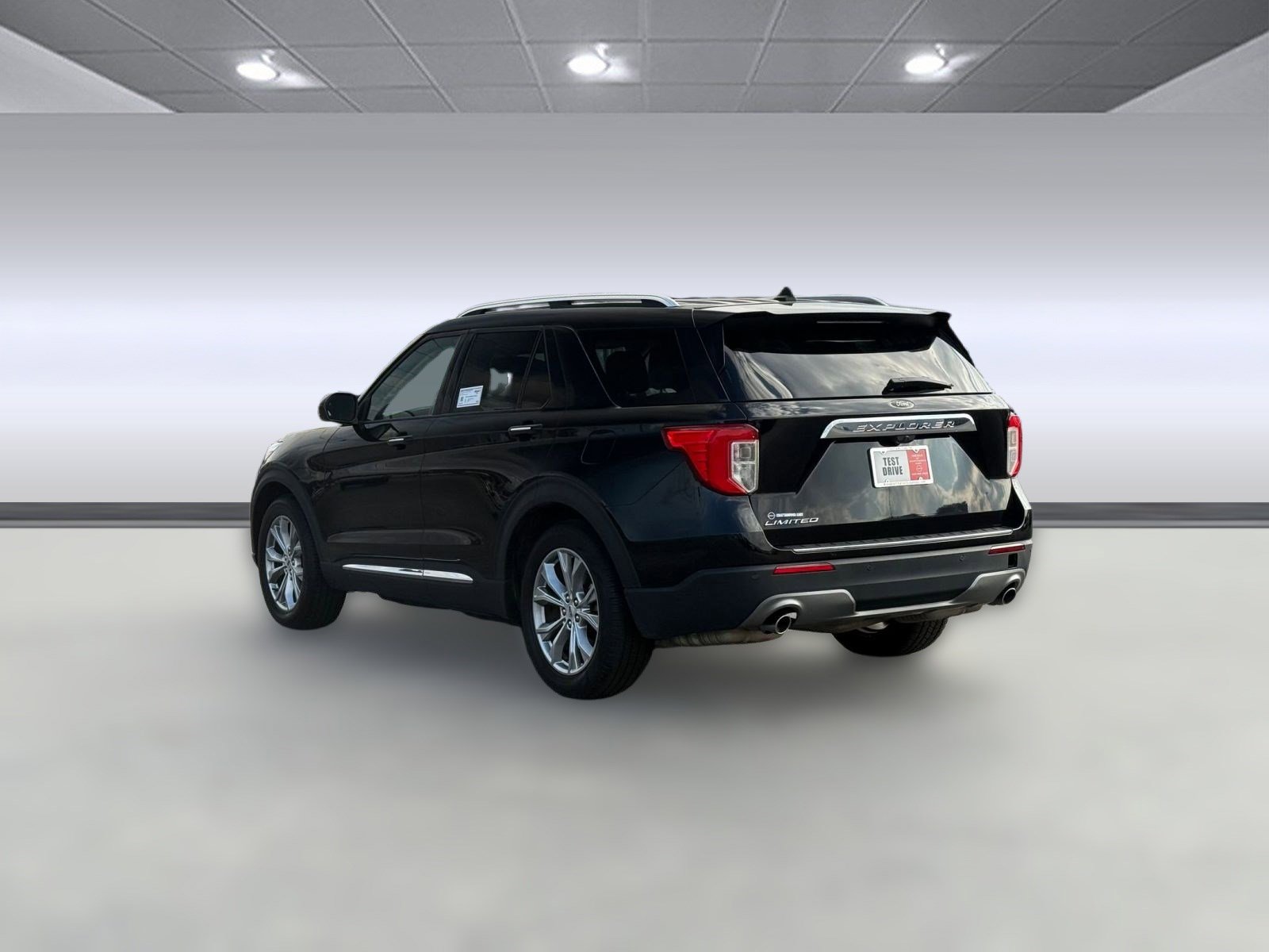 Used 2023 Ford Explorer Limited image 3