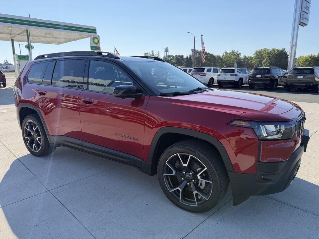 New 2026 Jeep Cherokee Overland w/ Trailer Tow Group