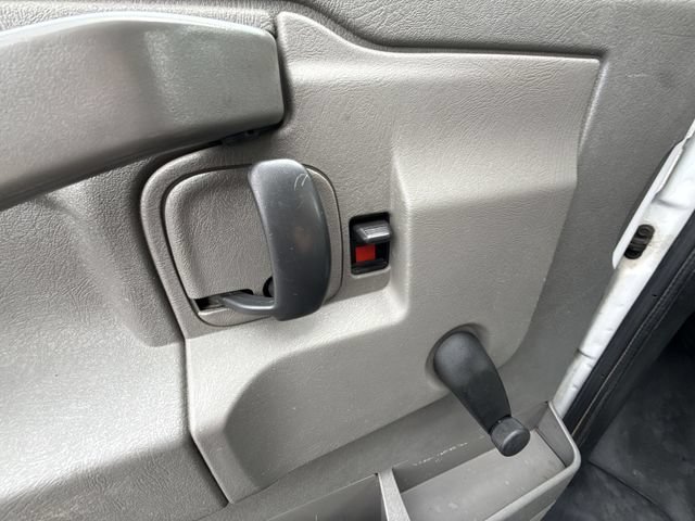 Used 2017 GMC Savana 3500 RWD image 20