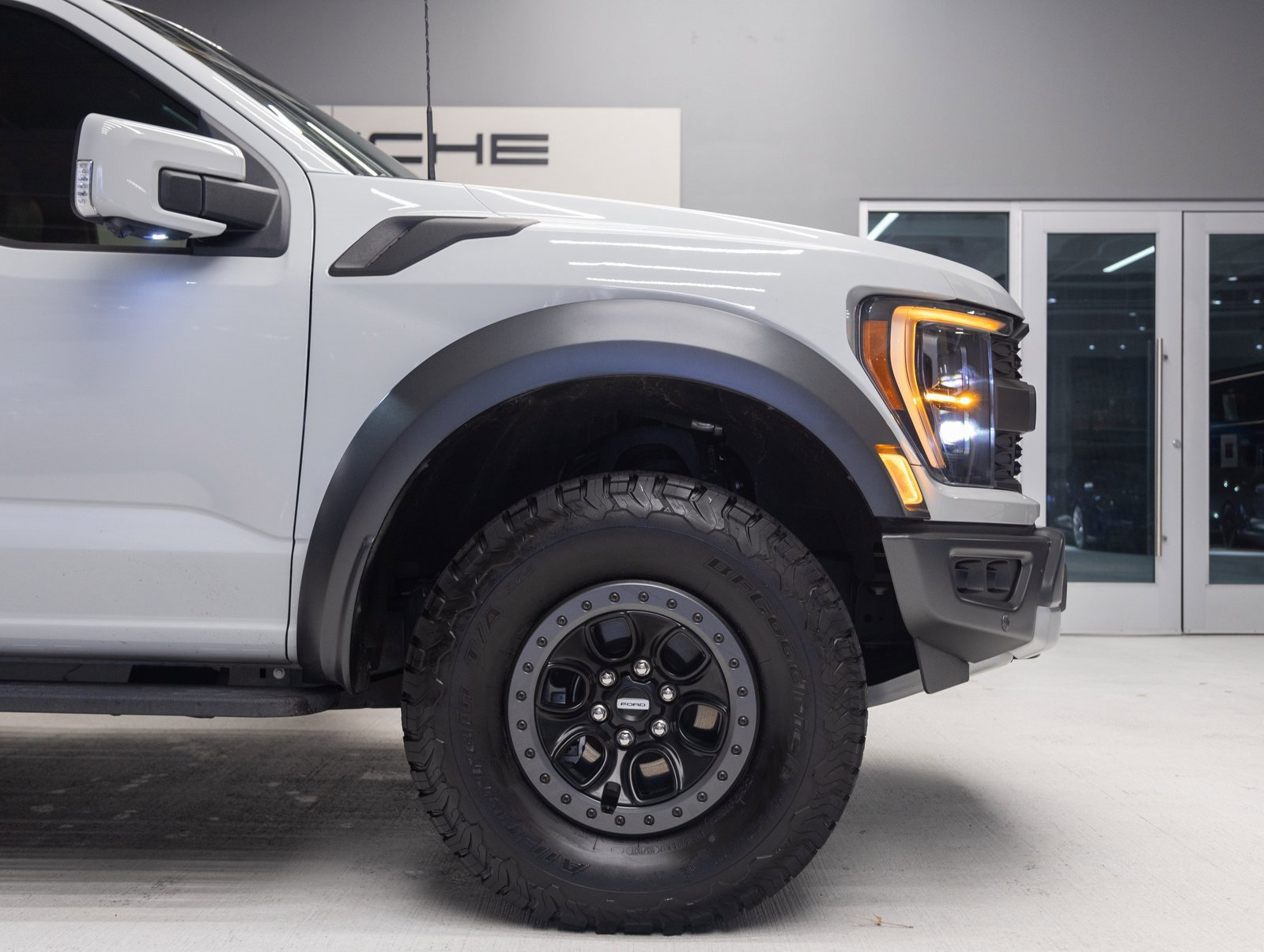 Used 2023 Ford F150 Raptor image 11