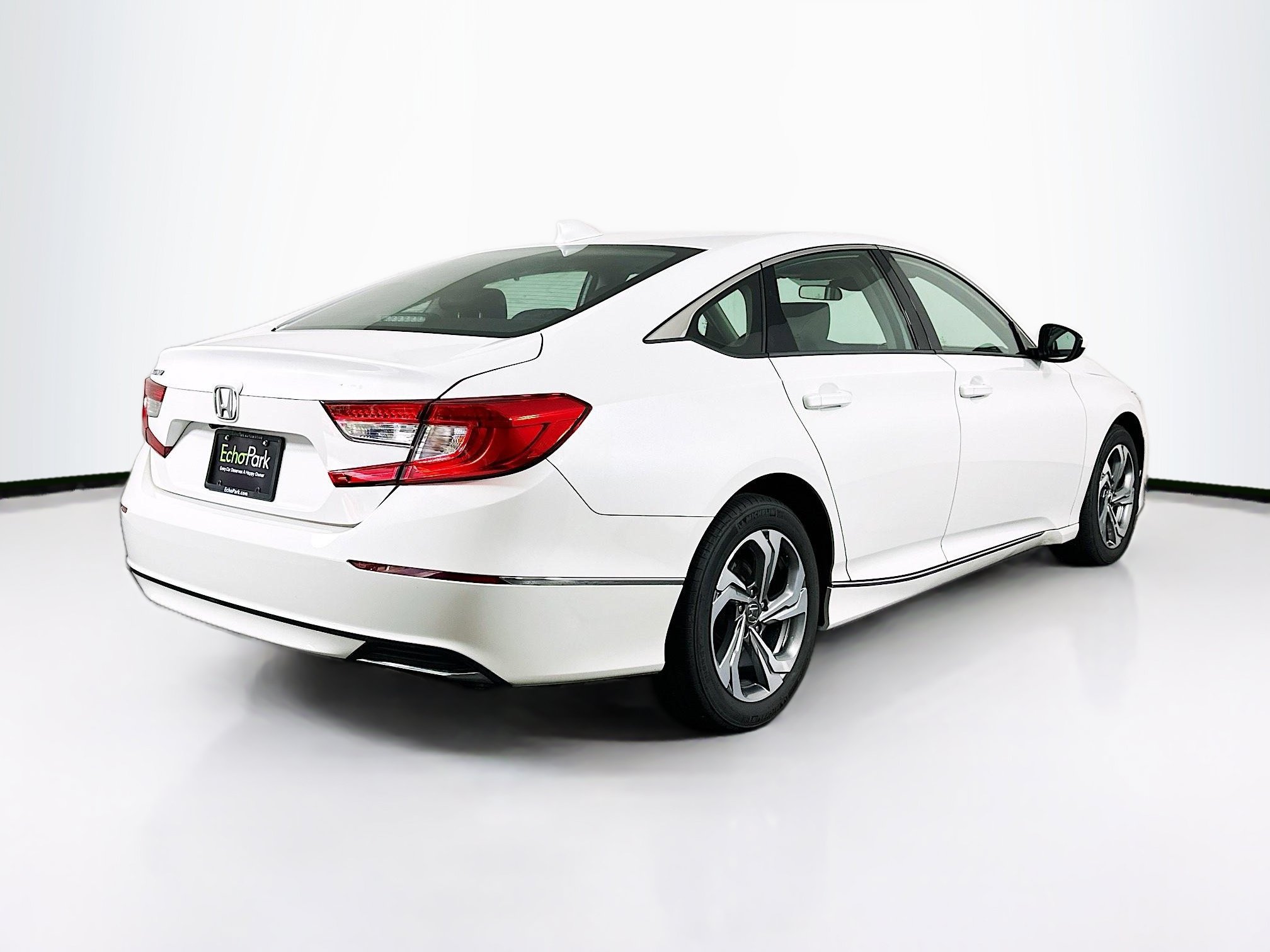 Used 2019 Honda Accord EX image 9