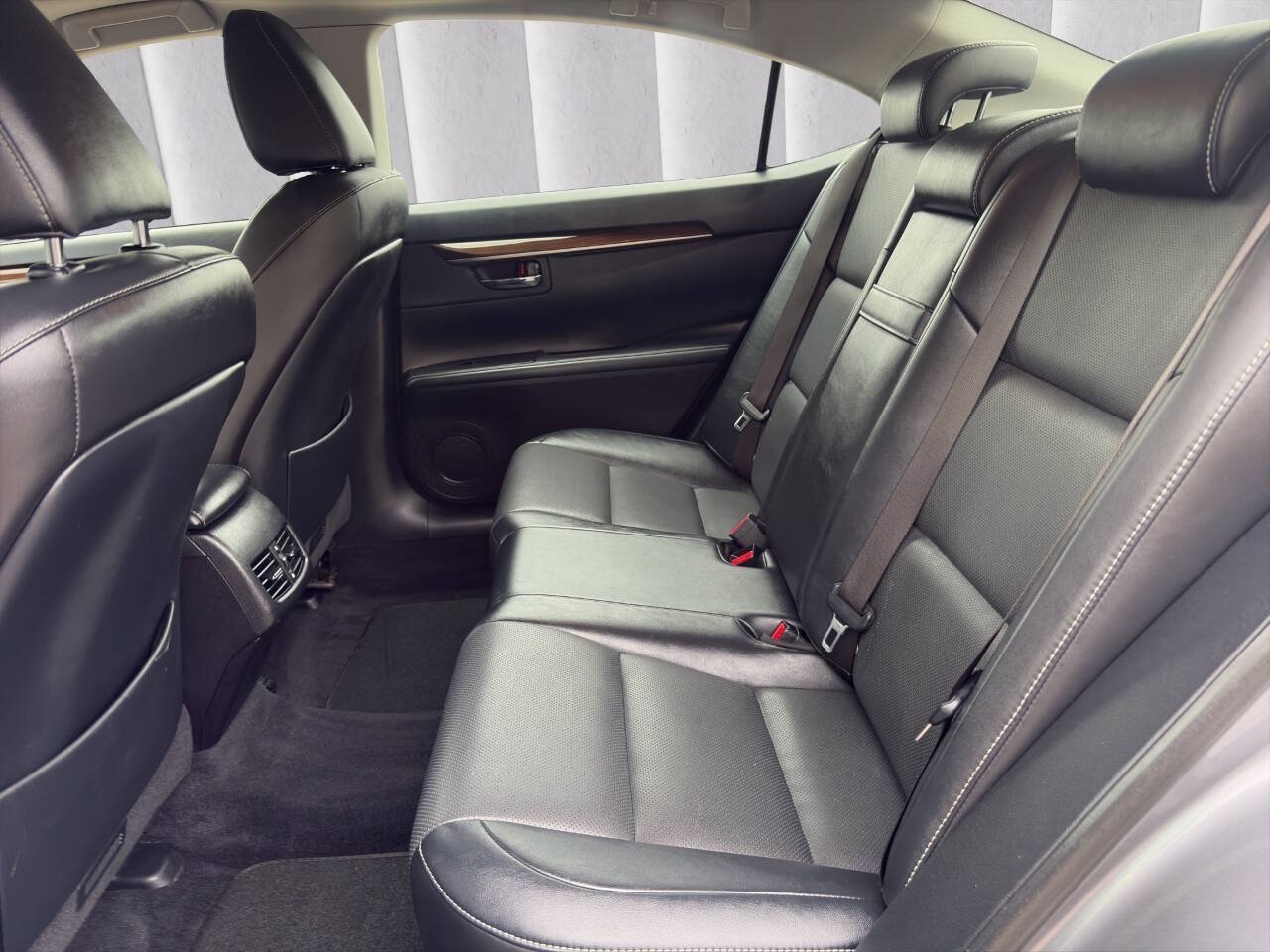 Used 2014 Lexus ES 350 w/ Premium Package FWD image 17