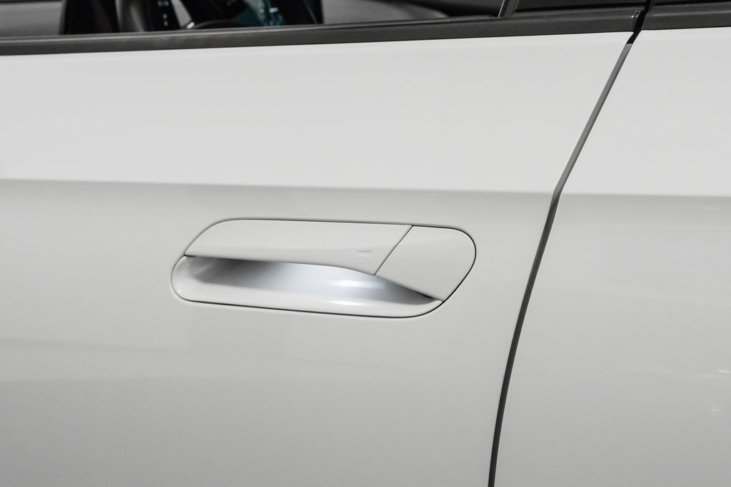 Used 2021 Volkswagen ID.4 Pro w/ ID.4 Protection Package image 39