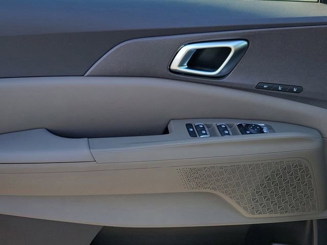 New 2026 Kia Carnival EX FWD image 5