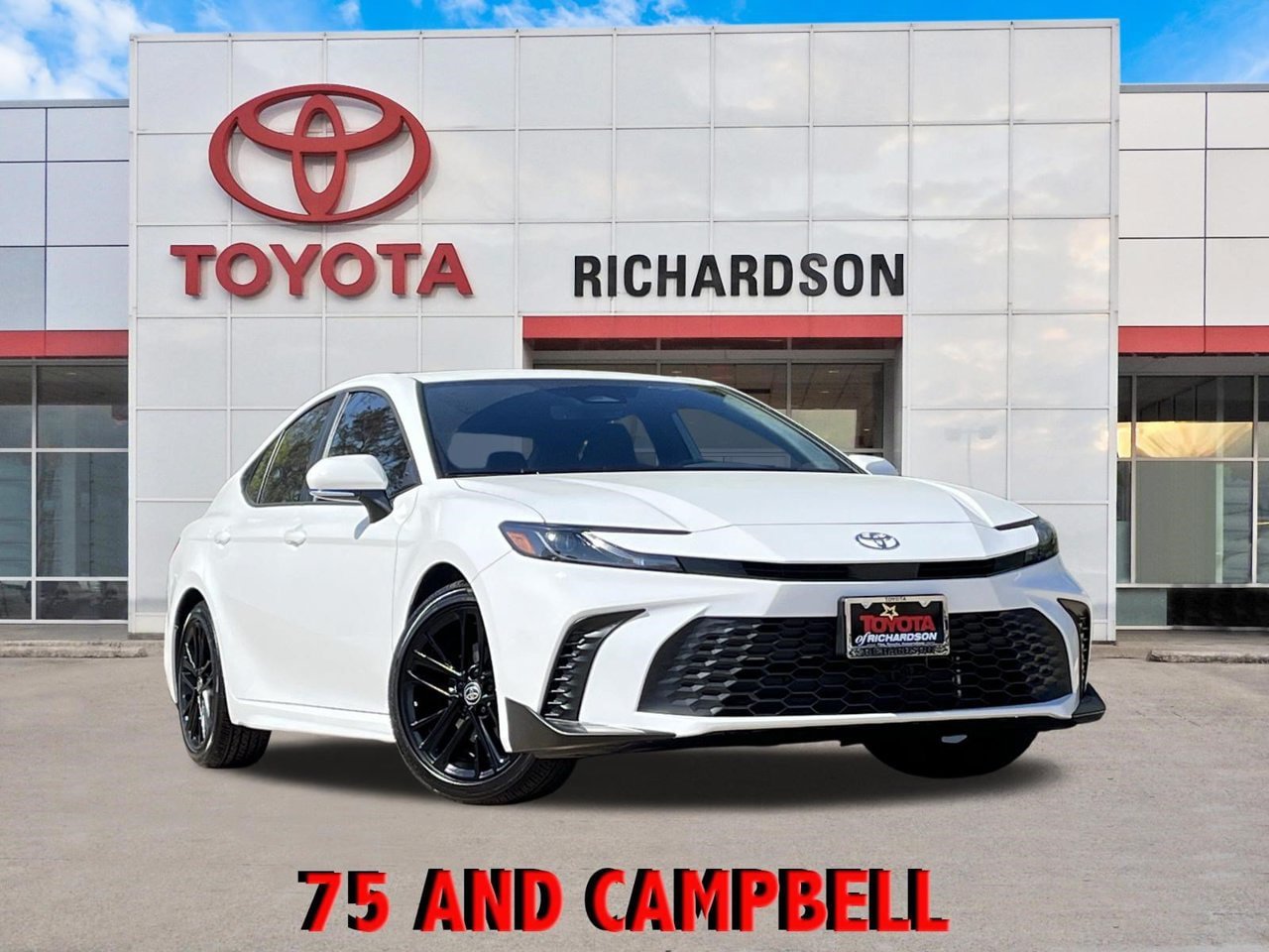 Used 2026 Toyota Camry SE w/ Convenience Package FWD image 1