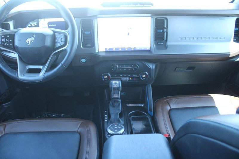Used 2023 Ford Bronco Outer Banks AWD/4WD image 14