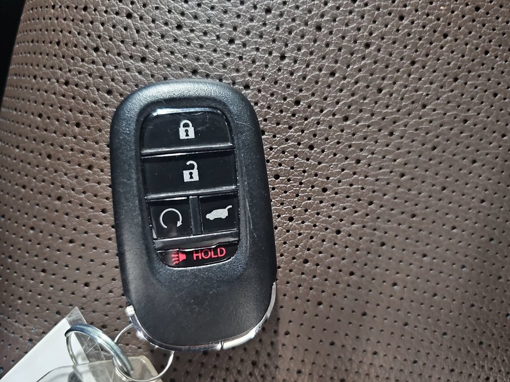 Used 2023 Honda Pilot Elite image 43