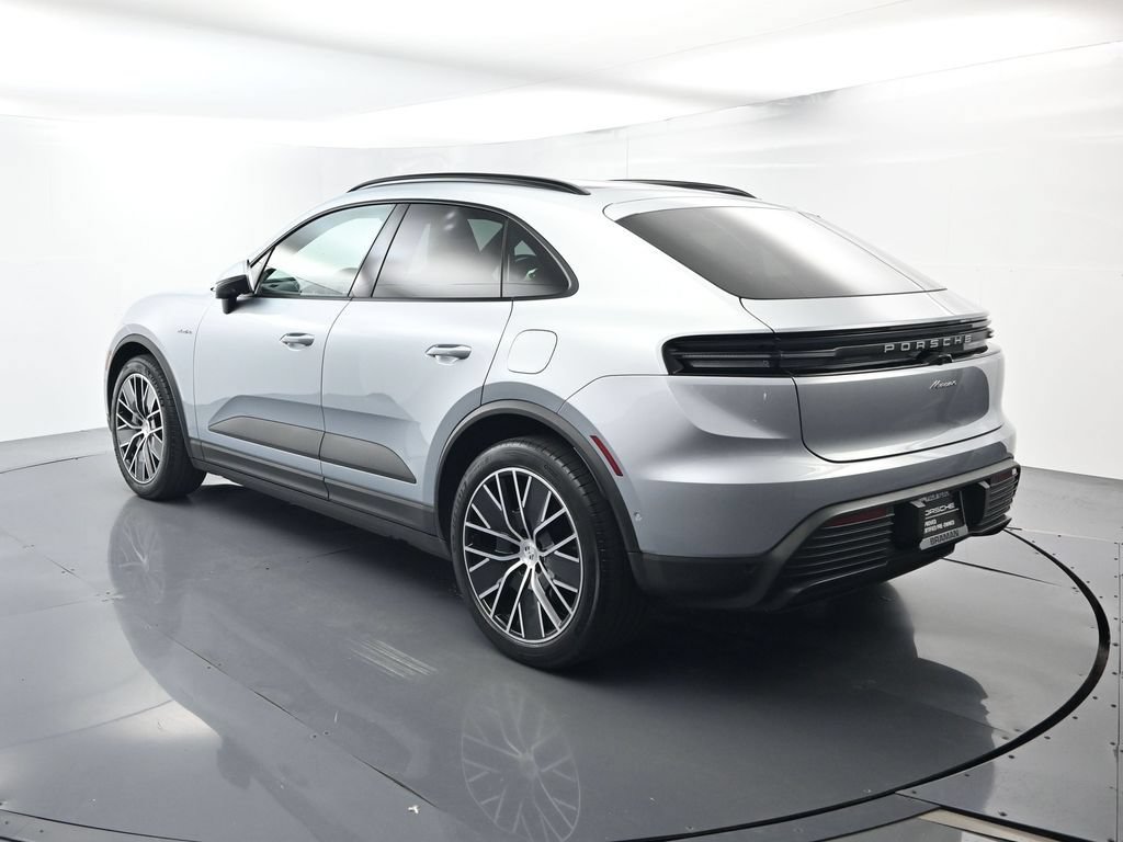 Certified 2025 Porsche Macan Electric RWD image 3