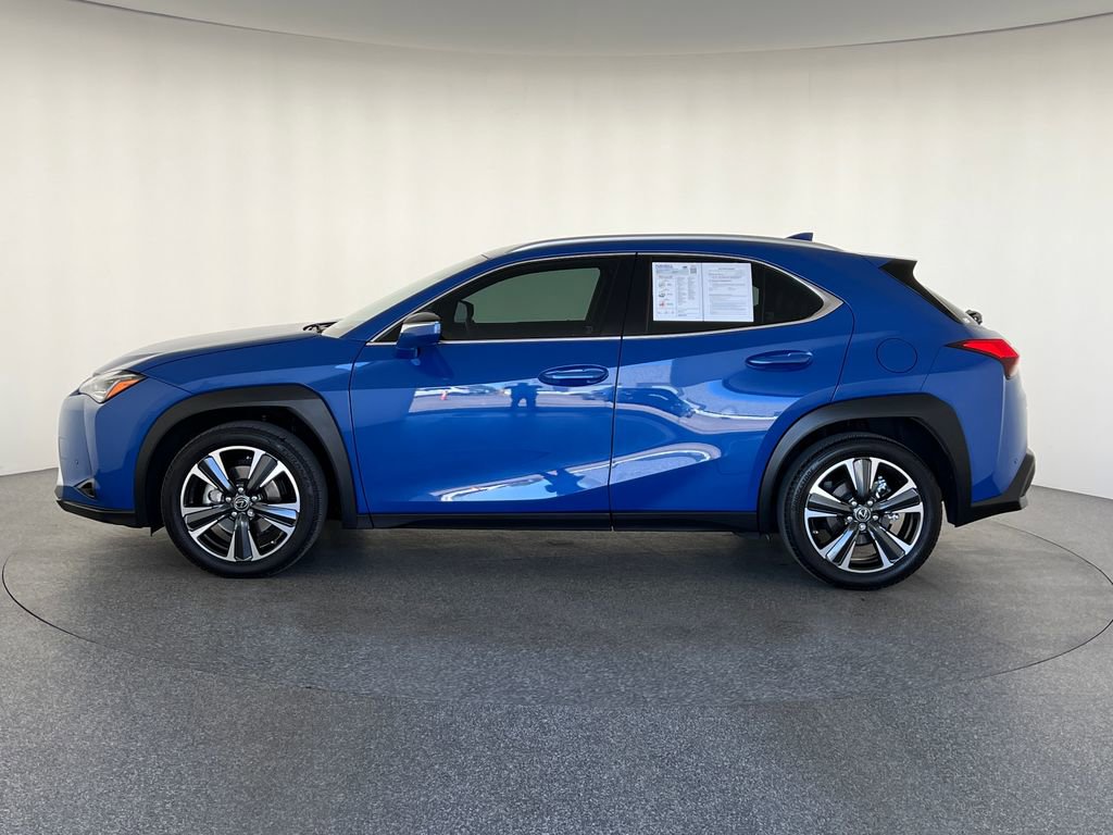 Used 2022 Lexus UX 200 w/ Accessory Package (Z1) image 7