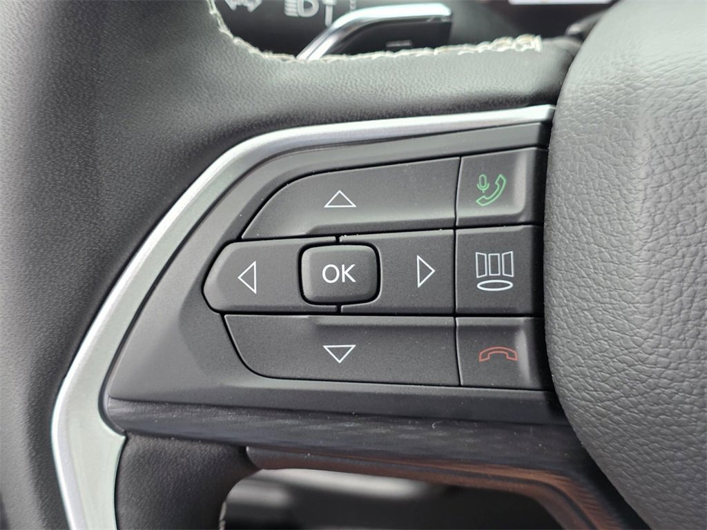 New 2025 Jeep Grand Cherokee L Altitude image 26