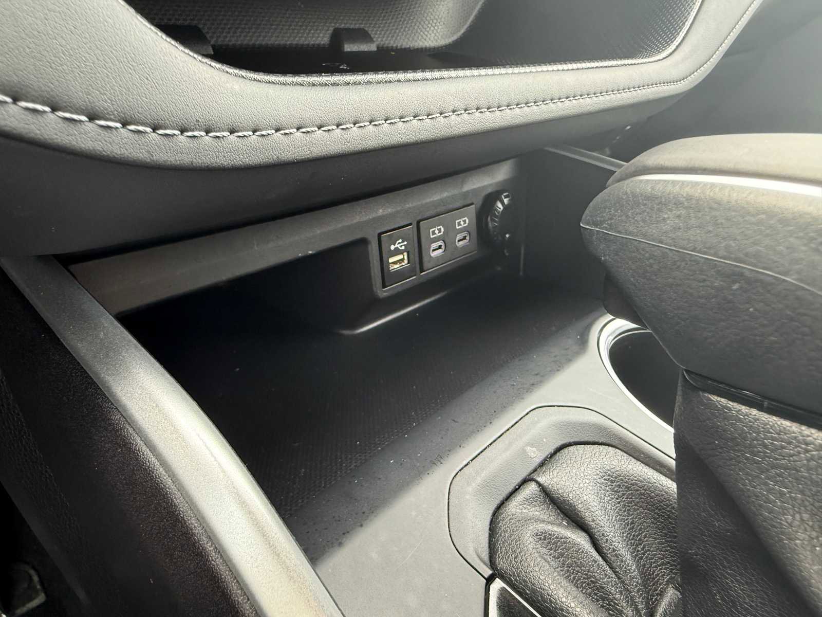 Certified 2025 Toyota Highlander XLE AWD/4WD image 30