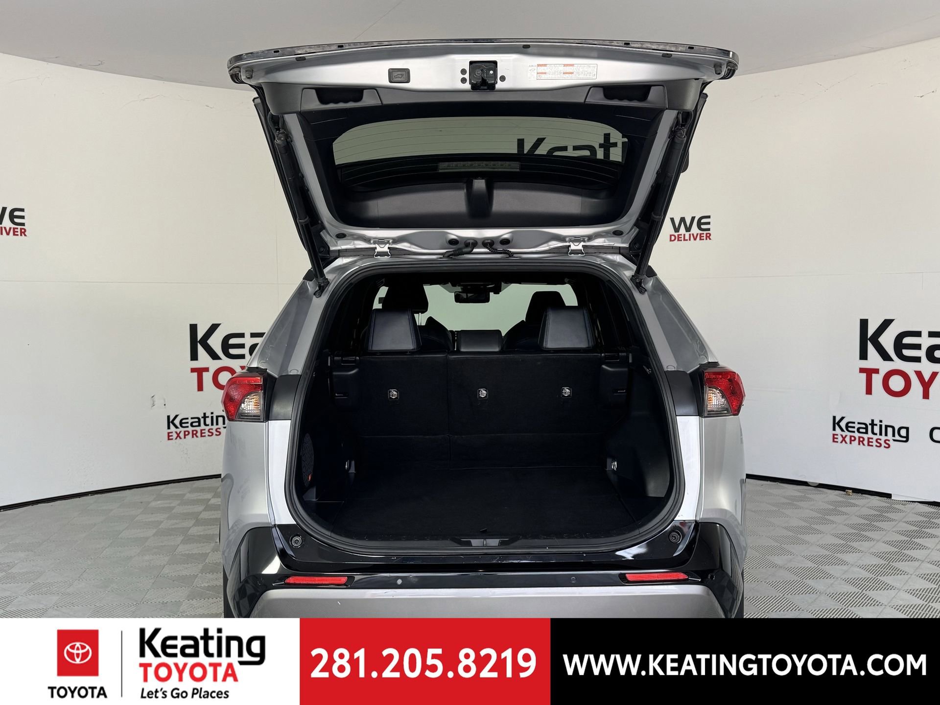 Used 2019 Toyota RAV4 XSE AWD/4WD image 17