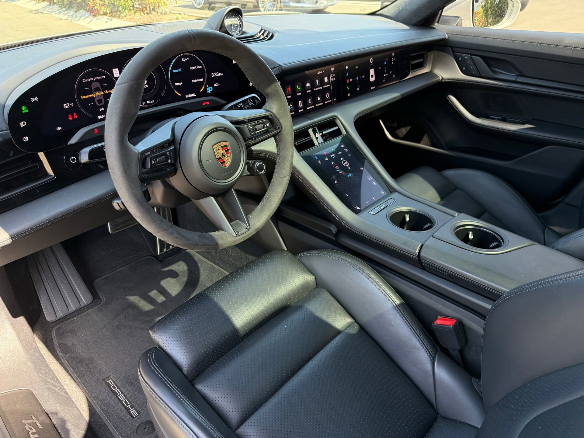 Certified 2022 Porsche Taycan GTS AWD/4WD image 4