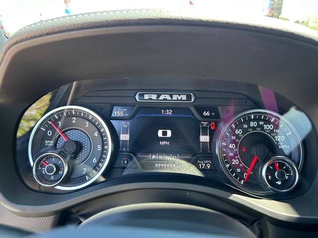 Used 2024 RAM 1500 Laramie image 23