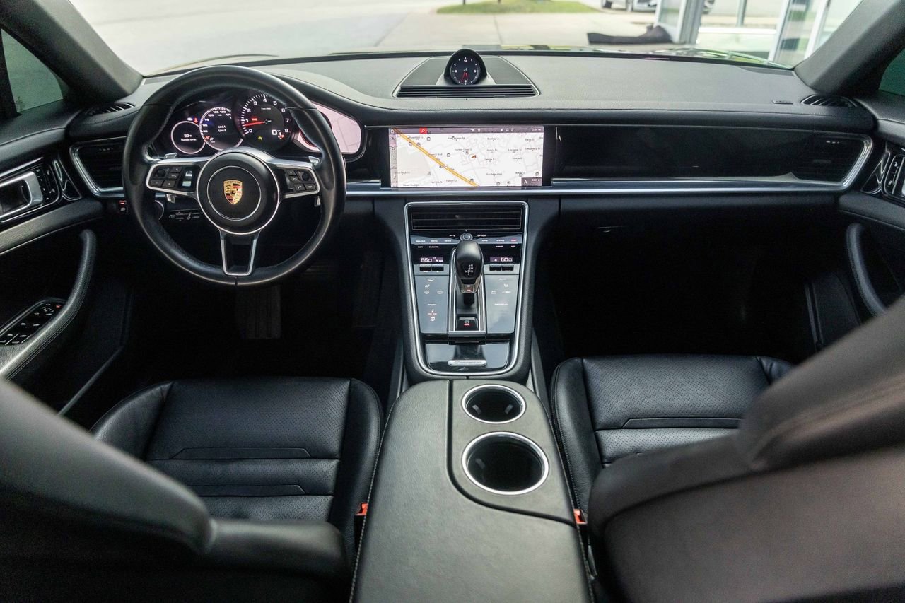 Used 2018 Porsche Panamera 4 AWD/4WD image 40
