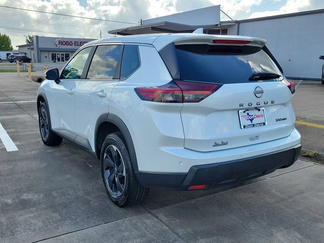 Used 2024 Nissan Rogue SV AWD/4WD image 4
