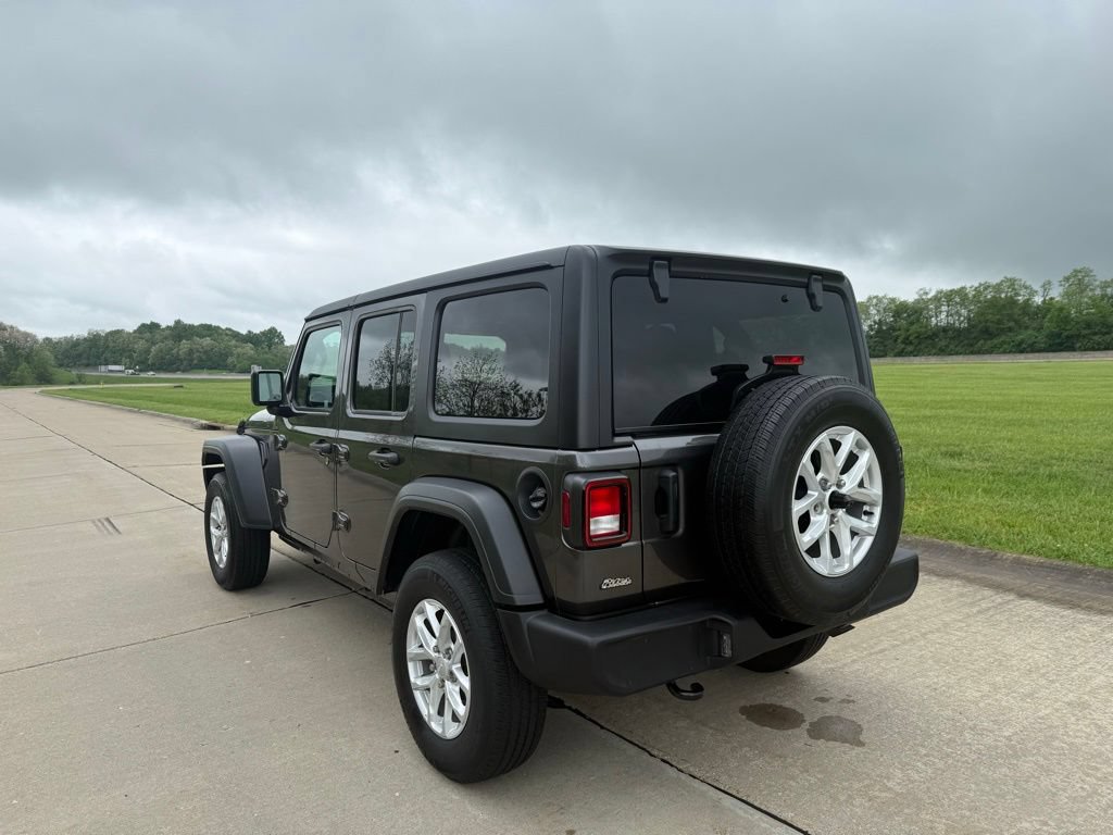 Used 2023 Jeep Wrangler Unlimited Sport AWD/4WD image 7