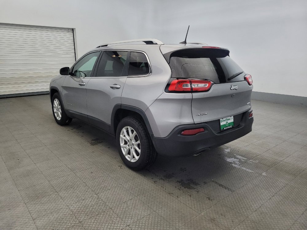 Used 2017 Jeep Cherokee Latitude w/ True North Edition AWD/4WD image 5