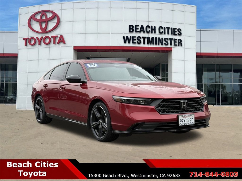Used 2023 Honda Accord Sport image 2