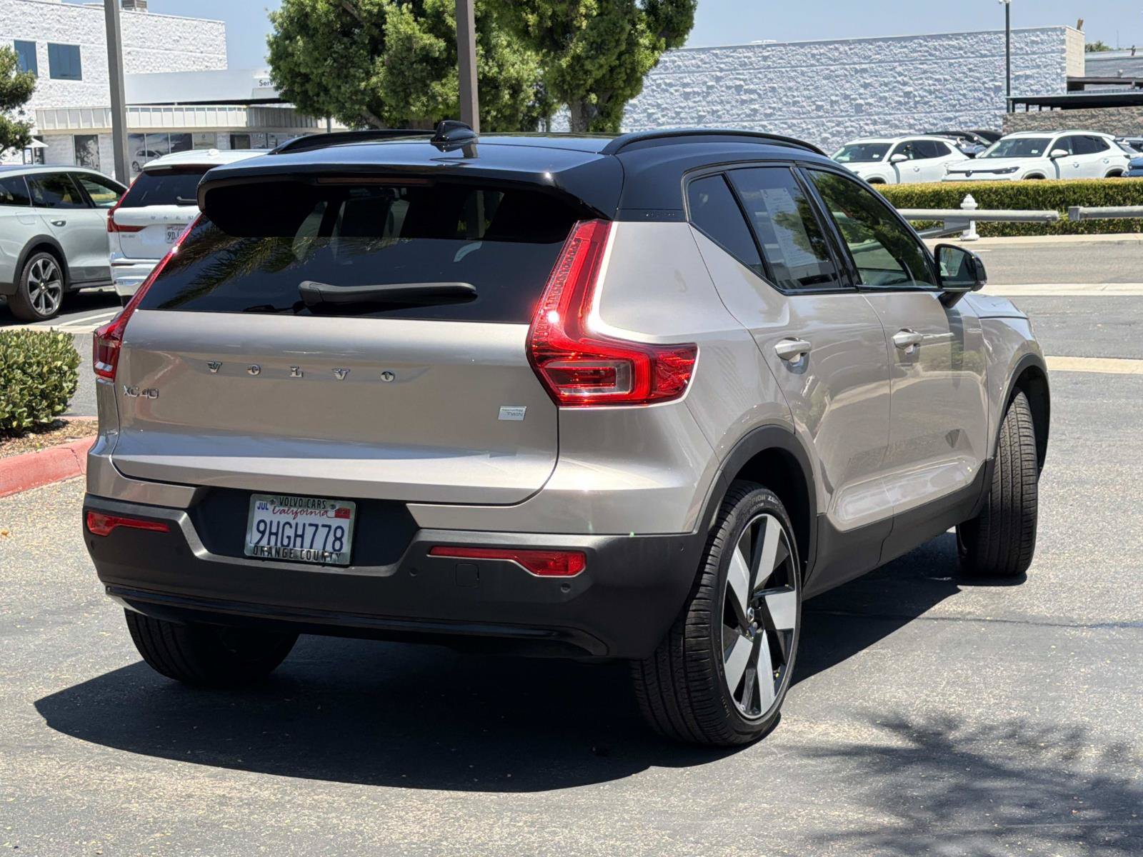 Certified 2023 Volvo XC40 Recharge Ultimate w/ Protection Package Premier AWD/4WD image 5