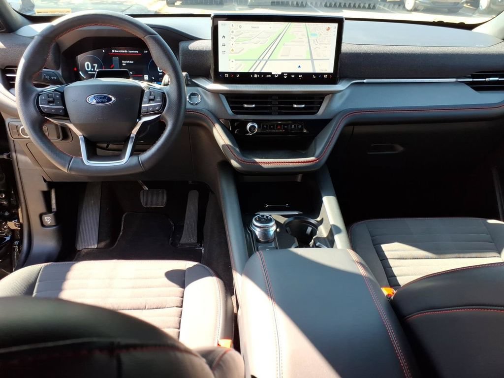 Used 2025 Ford Explorer ST-Line AWD/4WD image 13