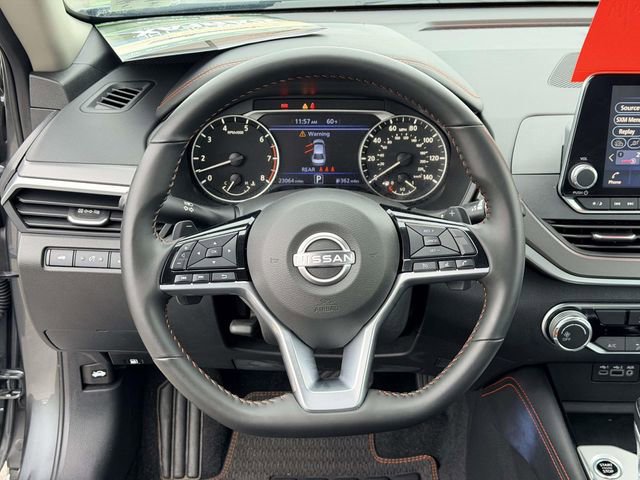 Used 2025 Nissan Altima 2.5 SR AWD/4WD image 18