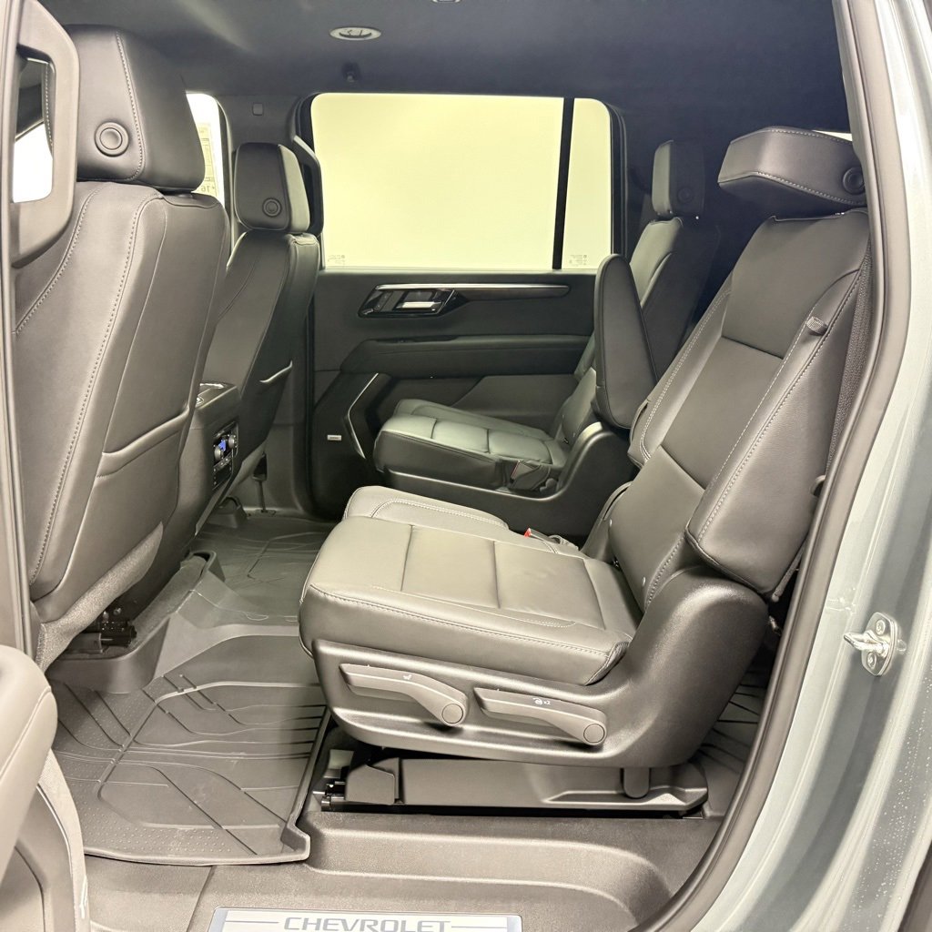 New 2026 Chevrolet Suburban LT w/ Comfort Package image 22