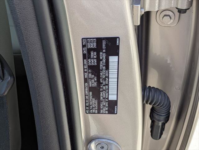 Used 2023 Volvo XC40 B5 Plus w/ Driver Assist Package AWD/4WD image 27