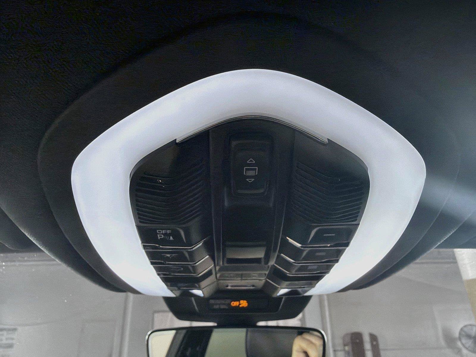 Certified 2021 Porsche Macan AWD/4WD image 25