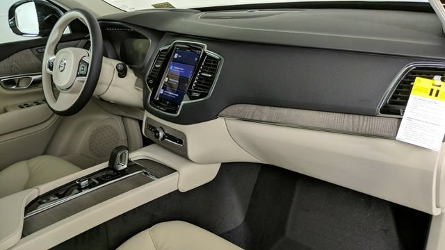 Used 2023 Volvo XC90 B5 Plus w/ Protection Package Premier AWD/4WD image 44