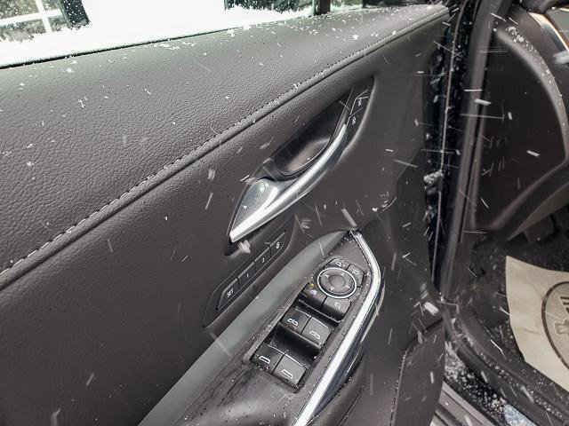 Used 2023 Cadillac XT4 Premium Luxury w/ LPO, Radiant Package image 9