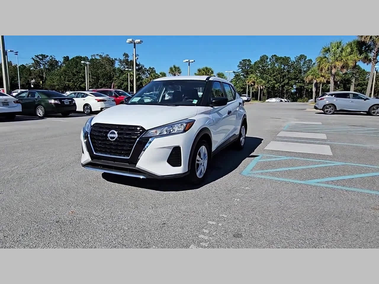New 2025 Nissan Kicks Play S image 20