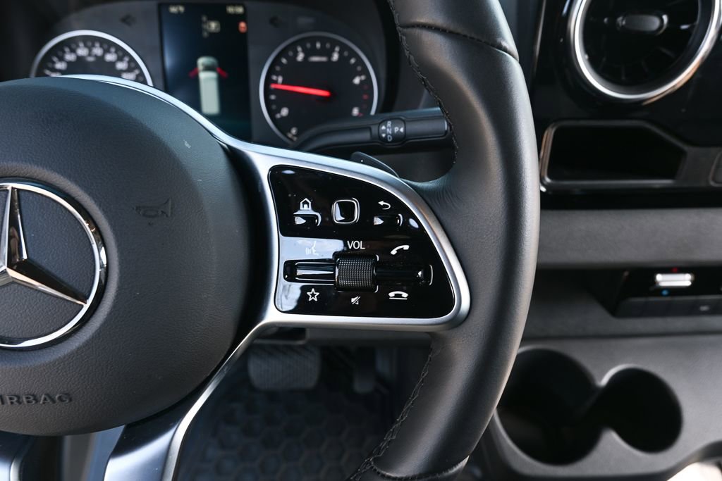 Used 2023 Mercedes-Benz Sprinter 2500 image 11