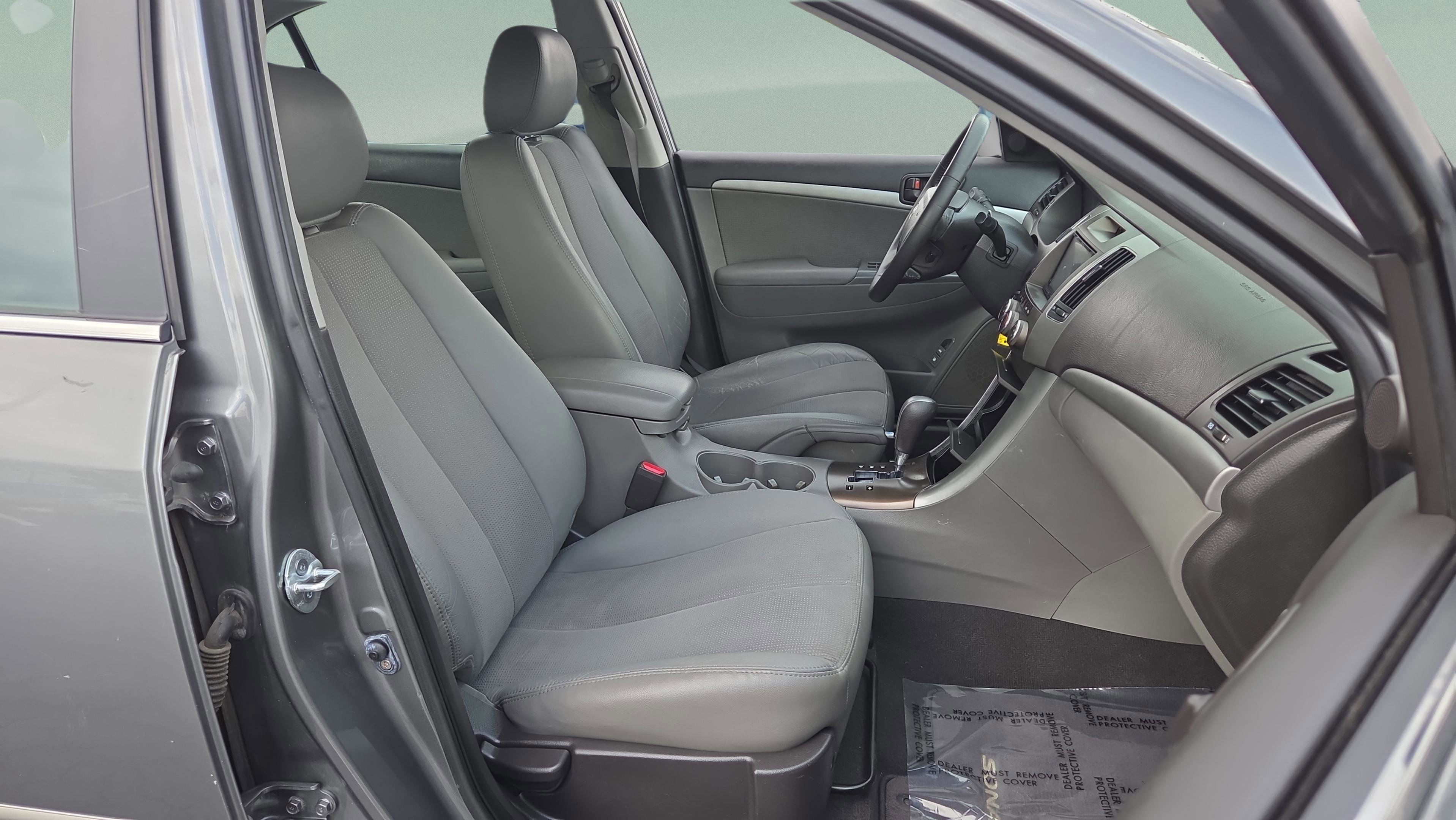Used 2010 Hyundai Sonata SE FWD image 18