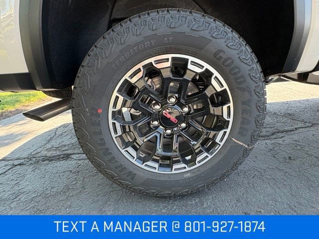 New 2026 GMC Canyon AT4 w/ Technology Plus Package AWD/4WD image 10