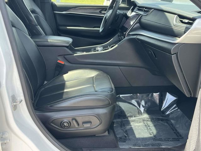 Used 2024 Jeep Grand Cherokee L Limited w/ Luxury Tech Group II AWD/4WD image 26