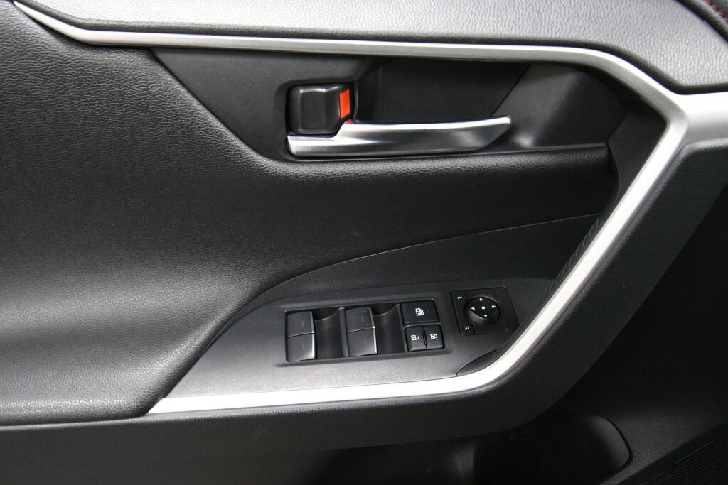Used 2024 Toyota RAV4 XSE w/ Weather Package image 12