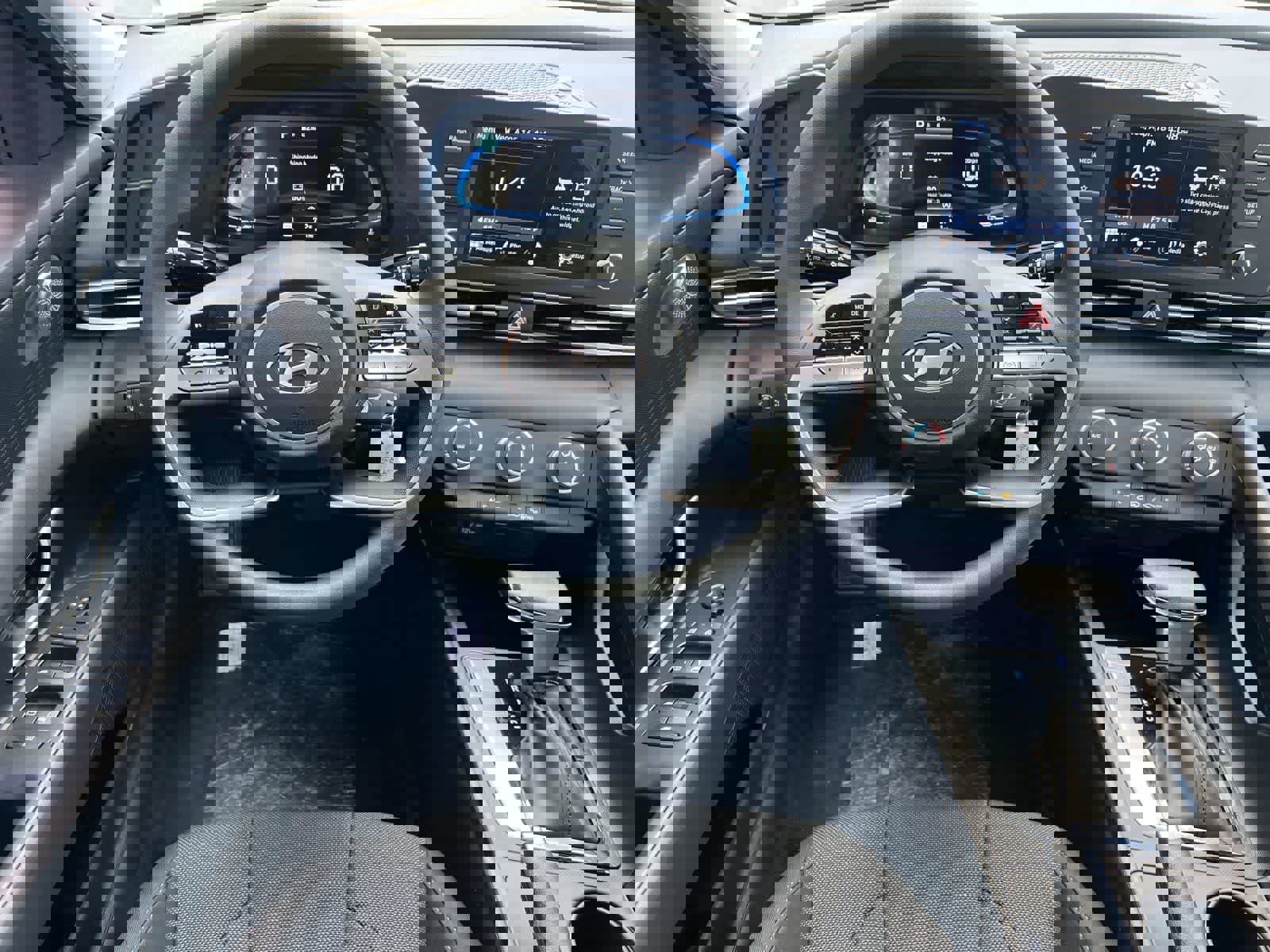 New 2025 Hyundai Elantra SE image 14