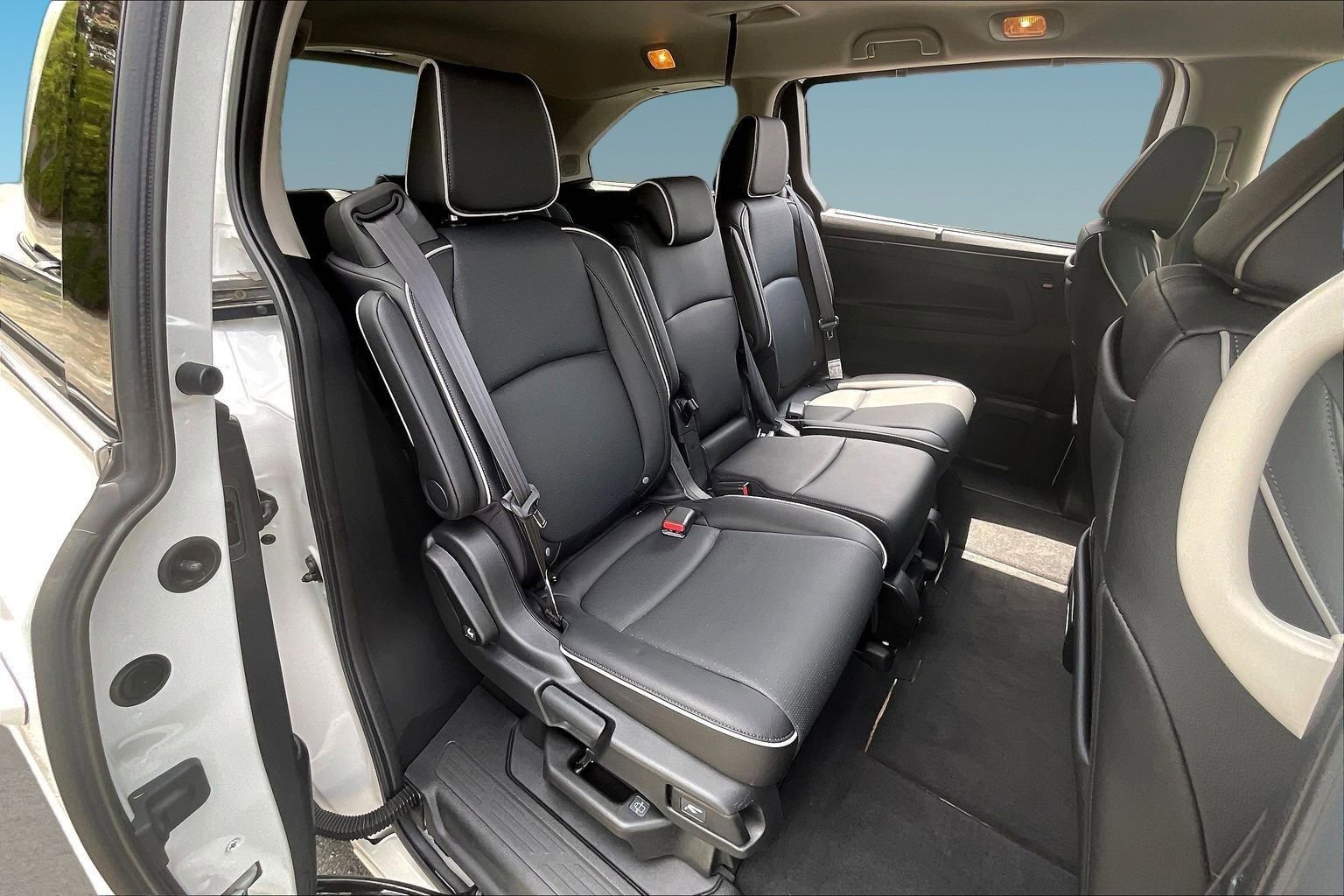Used 2026 Honda Odyssey Elite image 25