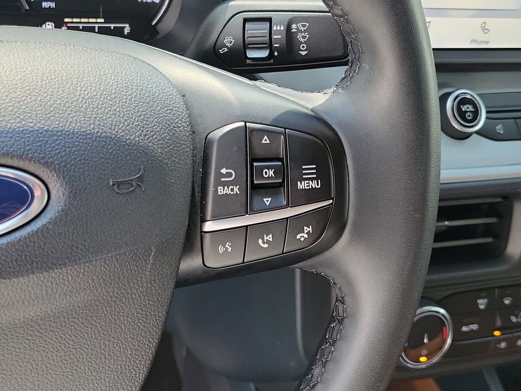 Used 2023 Ford Maverick Lariat image 27