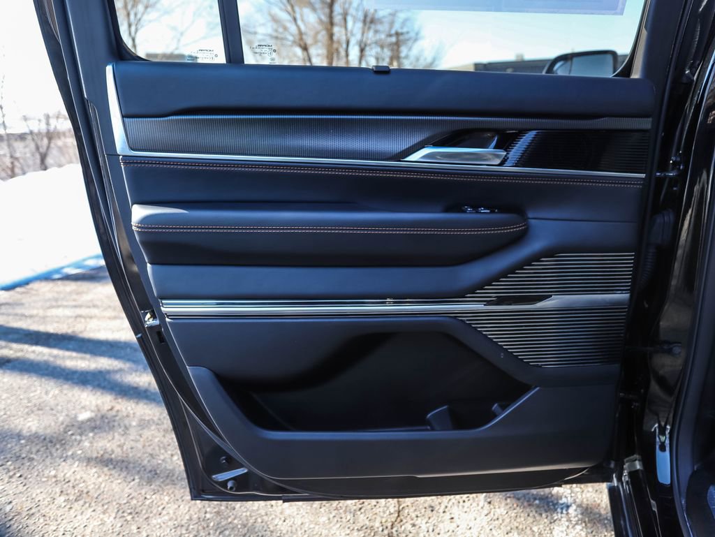 Used 2023 Jeep Grand Wagoneer L Series III w/ Rear Seat Video Group 1 image 12