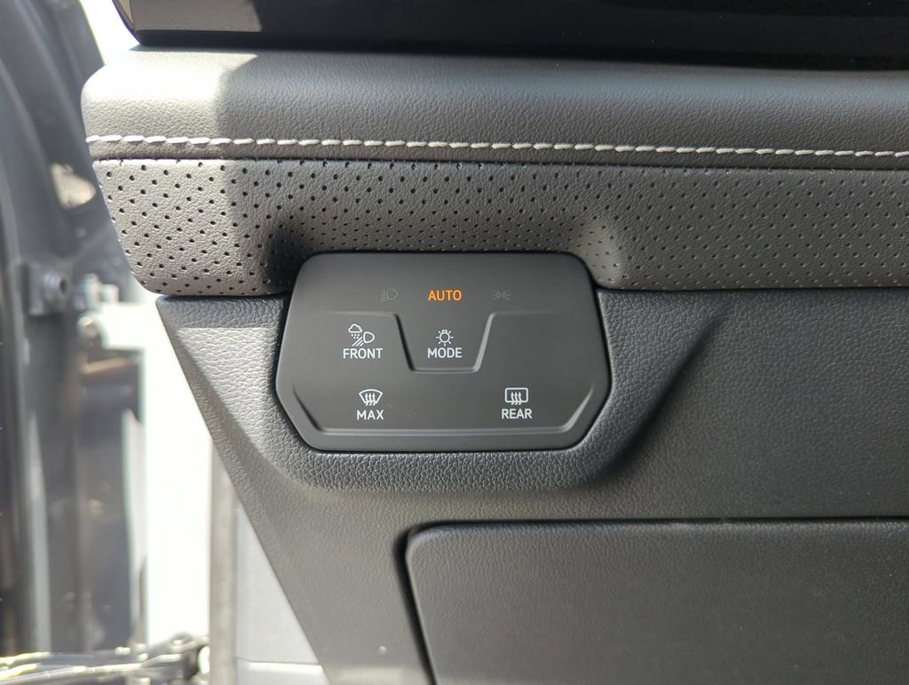 New 2026 Volkswagen Atlas SE image 41