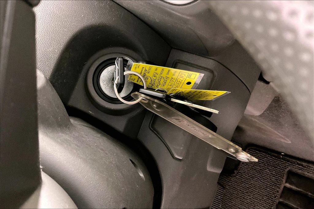 Used 2019 Nissan Frontier SV AWD/4WD image 12