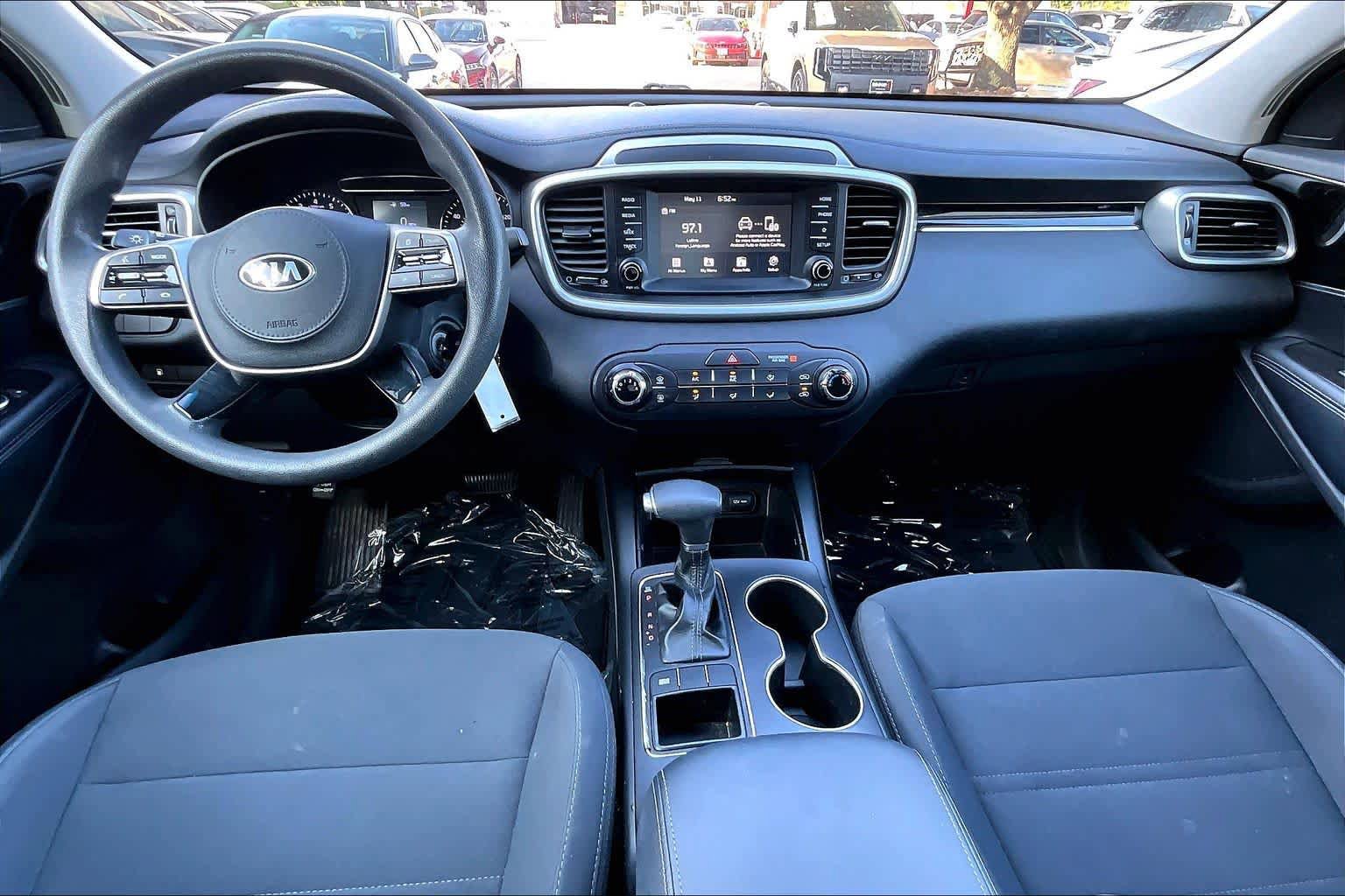 Used 2019 Kia Sorento L FWD image 15
