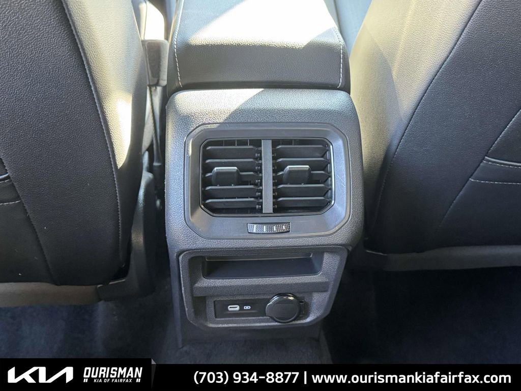 Used 2022 Volkswagen Tiguan SE R-Line image 22